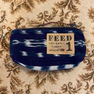 FEED POUCH